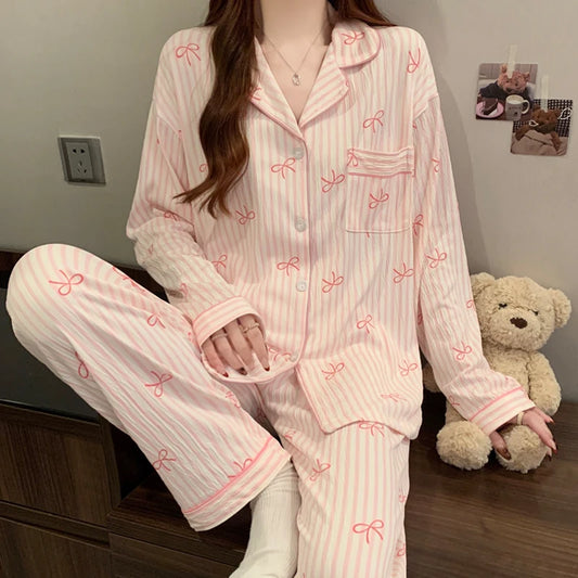 Pijama Rosa con Lazo - Conjunto de Manga Larga y Pantalón Largo