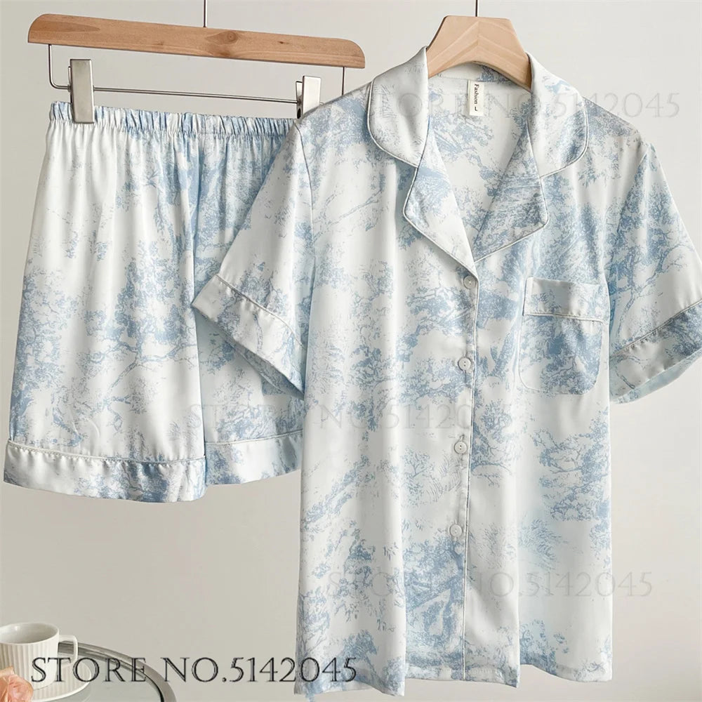 Conjunto de Pijama Floral - Set de 2 Piezas con Cuello Solapa y Pantalón Largo de Satén