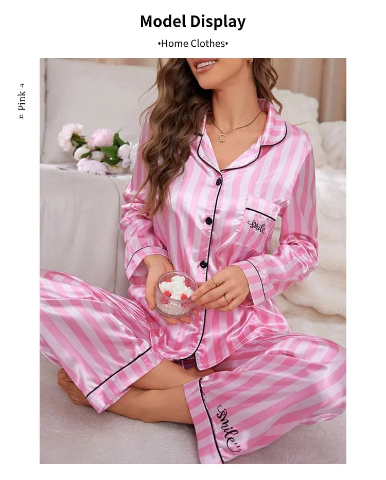 Conjunto de Pijama de Satén a Rayas - Set con Botones, Cuello Solapa y Pantalón Largo