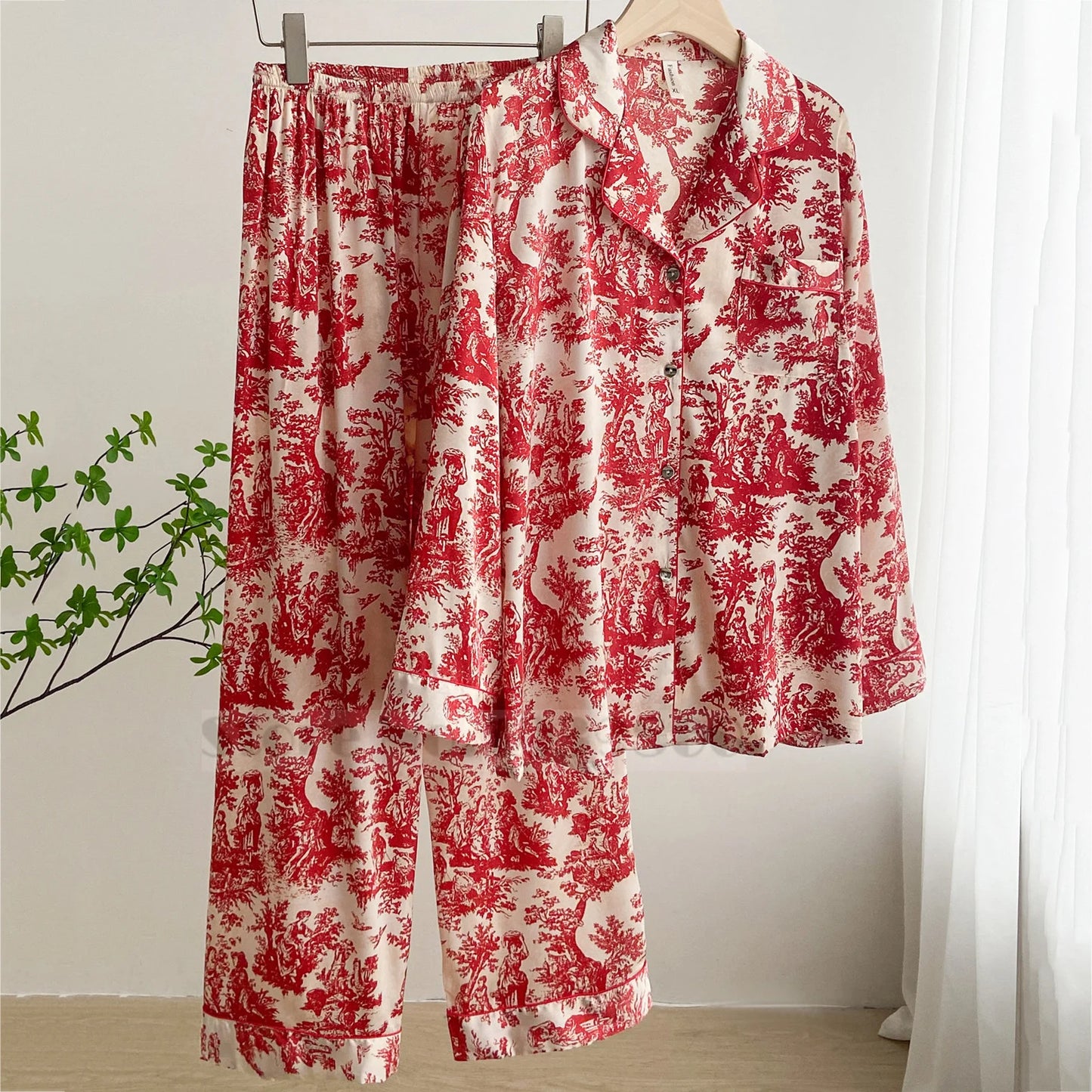 Conjunto de Pijama Floral - Set de 2 Piezas con Cuello Solapa y Pantalón Largo de Satén