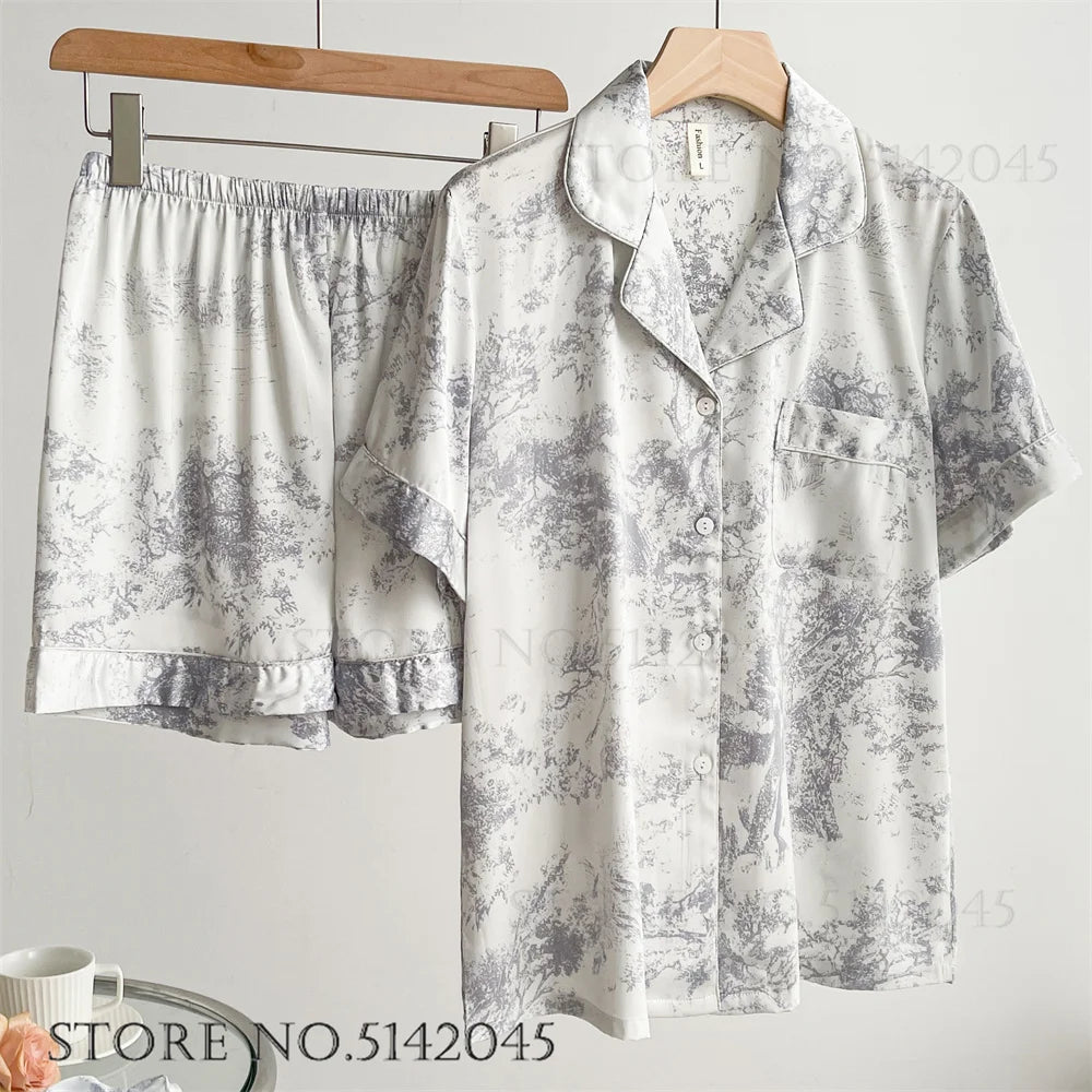 Conjunto de Pijama Floral - Set de 2 Piezas con Cuello Solapa y Pantalón Largo de Satén