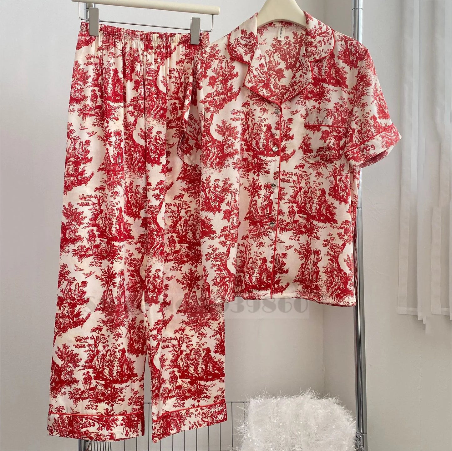 Conjunto de Pijama Floral - Set de 2 Piezas con Cuello Solapa y Pantalón Largo de Satén