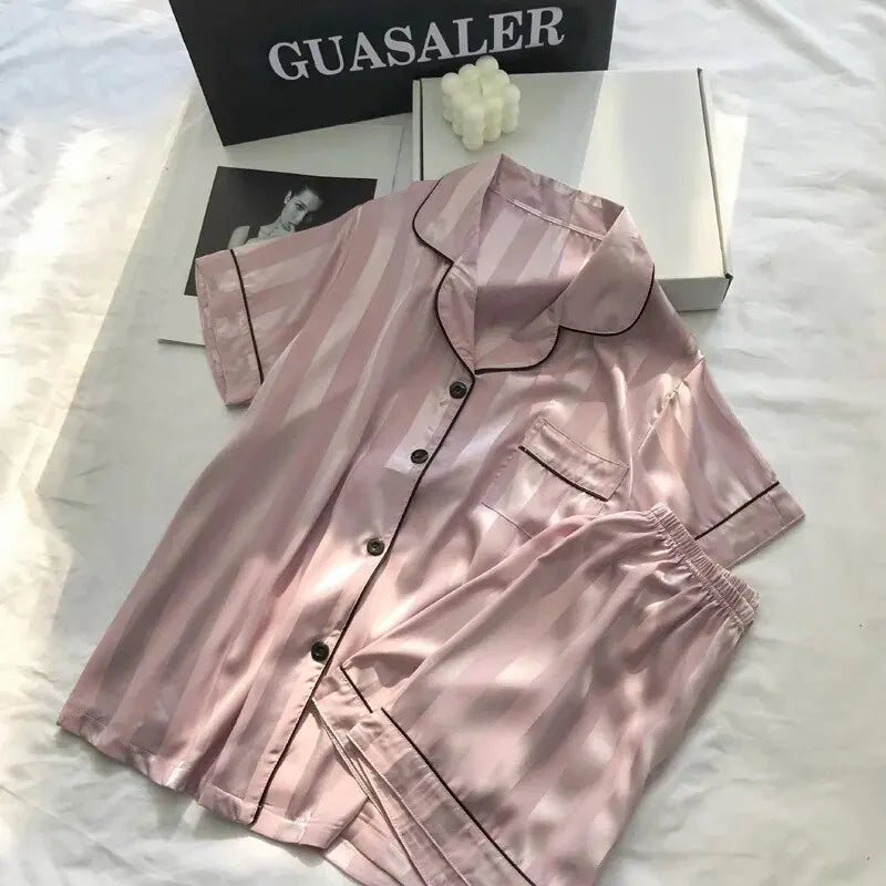 Conjunto de Pijama a Rayas con Cuello Solapa - Set de Camisa Manga Corta y Pantalón Largo Elegante